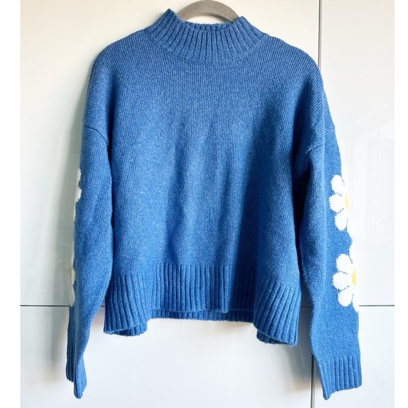 Ultra Flirt Daisy Sweater Blue White Flowers Size Small Knit Mock Neck - Picture 1 of 6